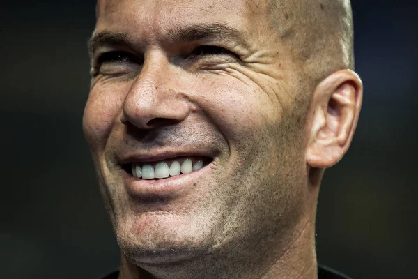 Der Französische Fußball Superstar Und Trainer Zinedine Zidane Beim Eröffnungsspiel — Stockfoto