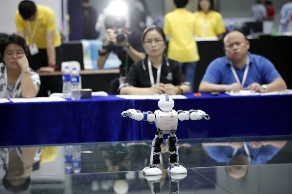 Inteligentní Robot Displeji Během Inovace Podnikání Konkurence Foshan City Provincie — Stock fotografie
