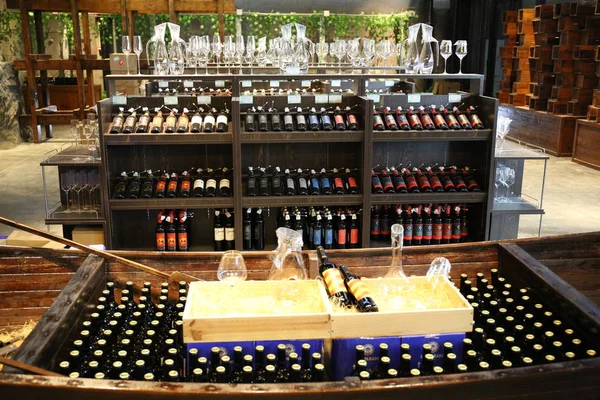 100 000 Bottles Wines Displayed Chongqing Largest Red Wine Museum — Stock Photo, Image