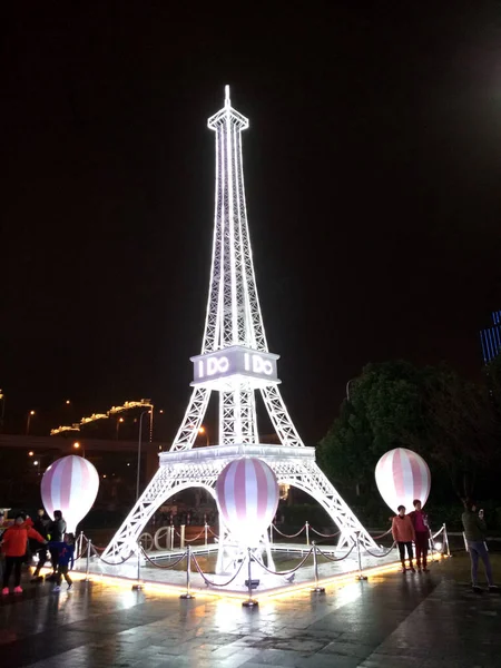 Eiffel Tower Replica Display Baoshan Wanda Plaza Shanghai China December — Stock Photo, Image