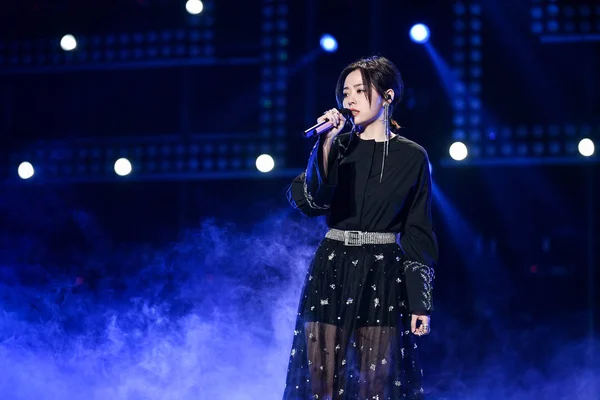 Cantante China Jane Zhang Zhang Liangying Presentan Ceremonia Entrega Premios — Foto de Stock