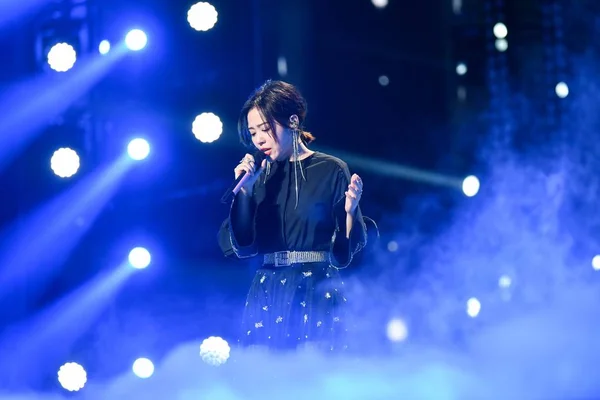 Çinli Şarkıcı Jane Zhang Veya Zhang 2018 Toutiao Yıllık Ödül — Stok fotoğraf