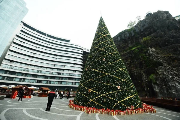 Blick Auf Einen Meter Hohen Weihnachtsbaum Fünf Sterne Shanghai Tianmashan — Stockfoto