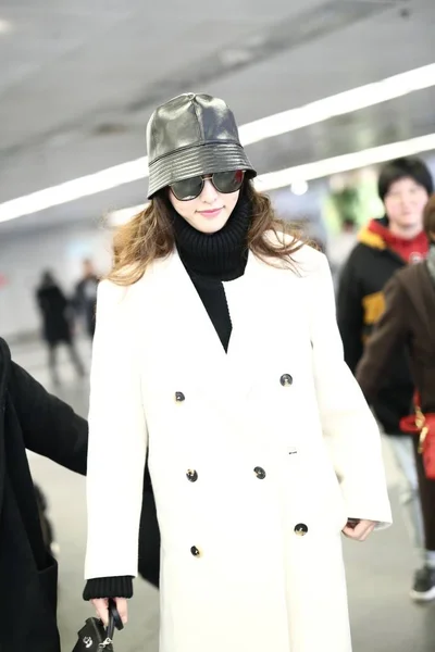 中国女演员唐燕抵达北京首都国际机场 2018年12月27日 — 图库照片