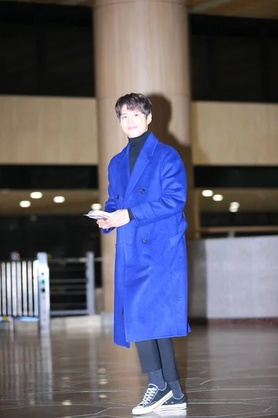 日本で 2018 ファンの選択 に出席するため出発前に金浦国際空港に韓国俳優公園ボー ガム到着ソウル 南朝鮮の 2018 — ストック写真