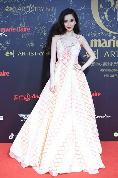 Attrice Hong Kong Angelaby Posa Mentre Arriva Sul Tappeto Rosso — Foto Stock