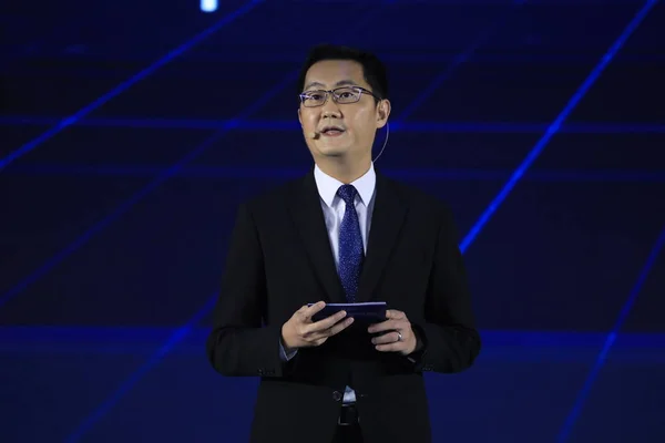 Pony Huateng Chairman Ceo Tencent Holdings Ltd Introduces Wechat Mini — Stockfoto