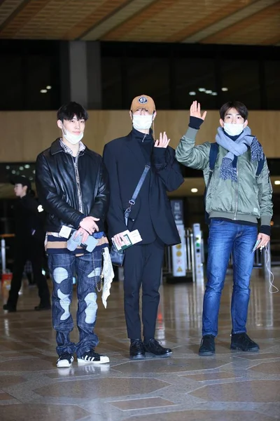 Yugyeom Jinyoung Южнокорейской Бойз Бэнда Got7 Прибывают Международный Аэропорт Гимпо — стоковое фото