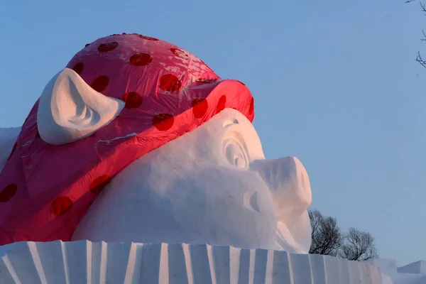 Vista Una Escultura Nieve Para Exposición Nieve Taiyangdao Una Pequeña — Foto de Stock