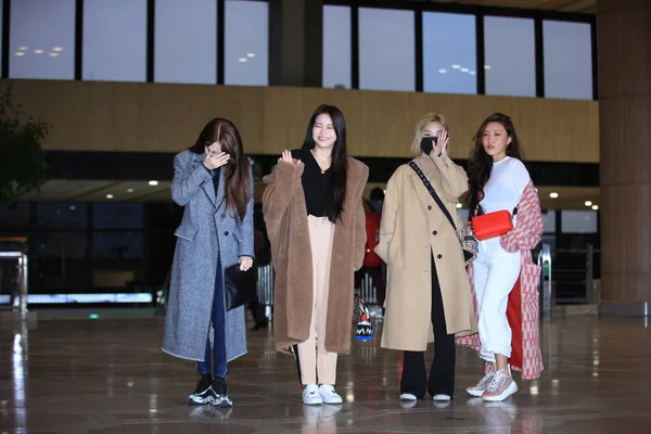 대한민국 Mamamoo의 구성원 일본에서 2018 초이스 공항에서 대한민국 2018 — 스톡 사진