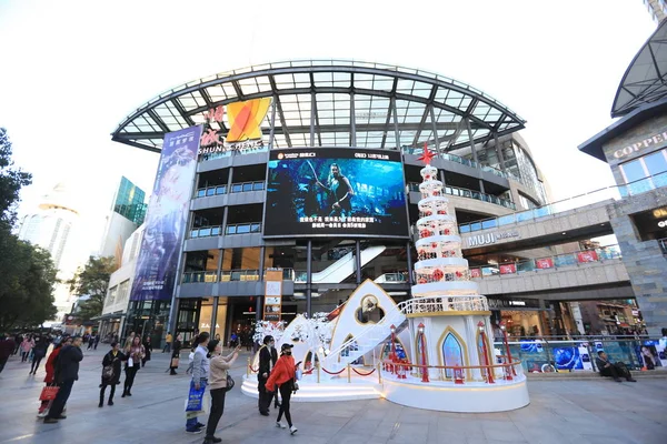 Vista Anúncios Para Filme Super Herói Americano Aquaman Exibição Shopping — Fotografia de Stock