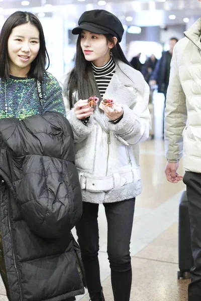 中国女演员朱景义于2018年12月16日抵达北京首都国际机场 — 图库照片