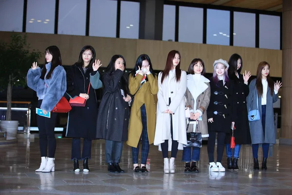Члены Южнокорейской Гёрл Группы Twice Прибывают Международный Аэропорт Гимпо Перед — стоковое фото