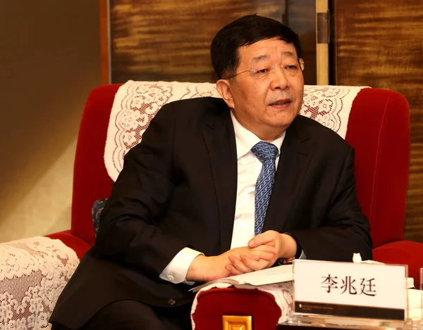 Tunghsu 光技術の会長李 Zhaoting 梅山市 中国南西部の四川省 2018 日の会議に出席します — ストック写真