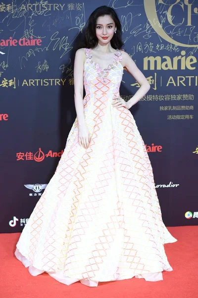 Actriz Hong Kong Angelababy Posa Mientras Llega Alfombra Roja Para — Foto de Stock