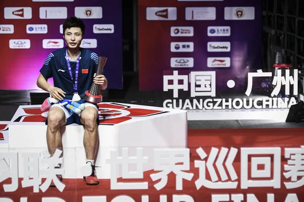 Shu Yuqi Kínai Felemeli Champion Trophy Miután Legyőzte Krisztina Momota — Stock Fotó