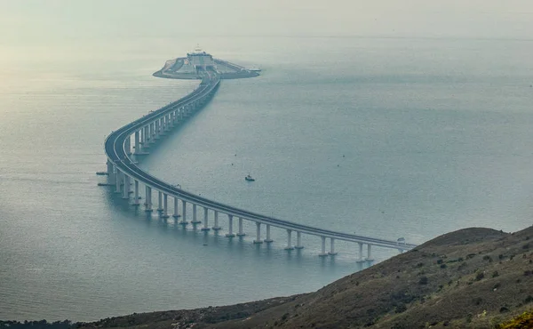 Eine Luftaufnahme Der Längsten Brücke Der Welt Über Das Meer — Stockfoto