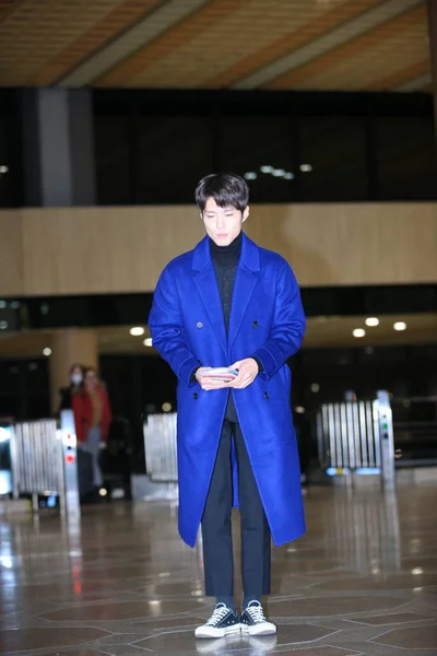 Actor Surcoreano Park Gum Llega Aeropuerto Internacional Gimpo Antes Salida —  Fotos de Stock