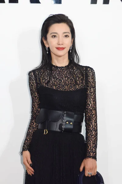 Čínská Herečka Bingbing Navštěvuje Propagační Akce Pro Dior Šanghaji Číně — Stock fotografie