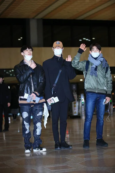 Sinistra Yugyeom Jinyoung Della Boy Band Sudcoreana Got7 Arrivano All — Foto Stock