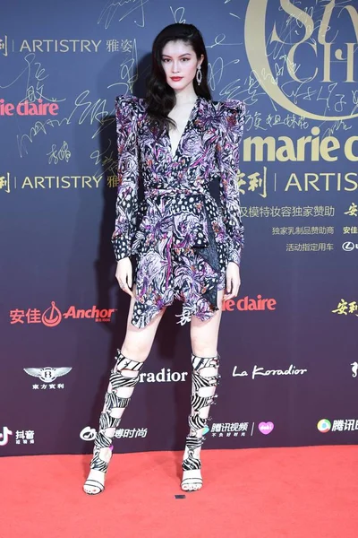 Model Cina Sui Berpose Saat Tiba Karpet Merah Untuk 2018 — Stok Foto
