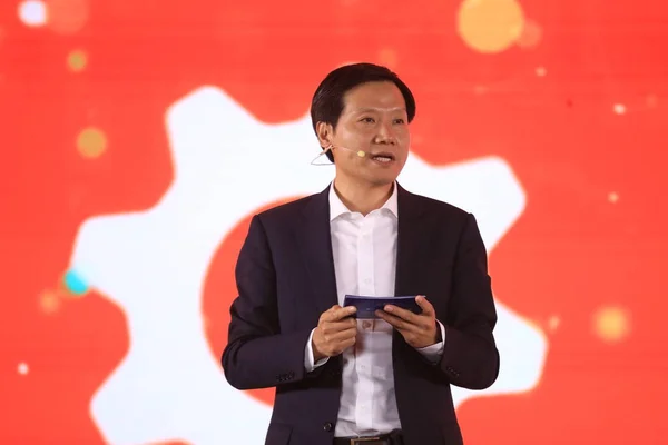 会長兼 Ceo Xiaomi 技術と Kingsoft 社の会長は世界をリードするインターネット科学と技術の成果第 回世界インターネット会議 Wic として知られている呉の中 Xiaomi — ストック写真