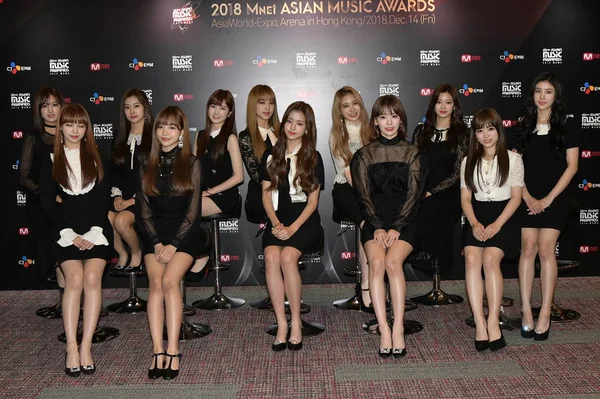 Miembros Del Grupo Chicas Surcoreanas Izone Estilizado Como One Posan — Foto de Stock