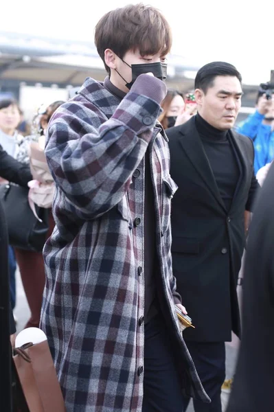 Güney Koreli Aktör Model Lee Jong Suk Merkezi Fanlar Pekin — Stok fotoğraf