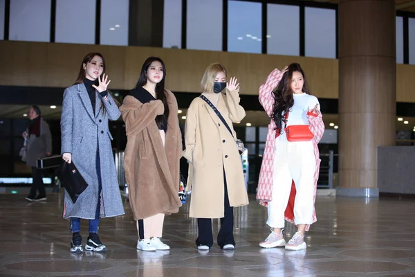 Leden Van Zuid Koreaanse Meidengroep Mamamoo Komen Het Gimpo International — Stockfoto