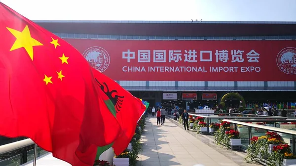 Посещение Первой Китайской Международной Выставки Import Expo Ciie 2018 Шанхае — стоковое фото