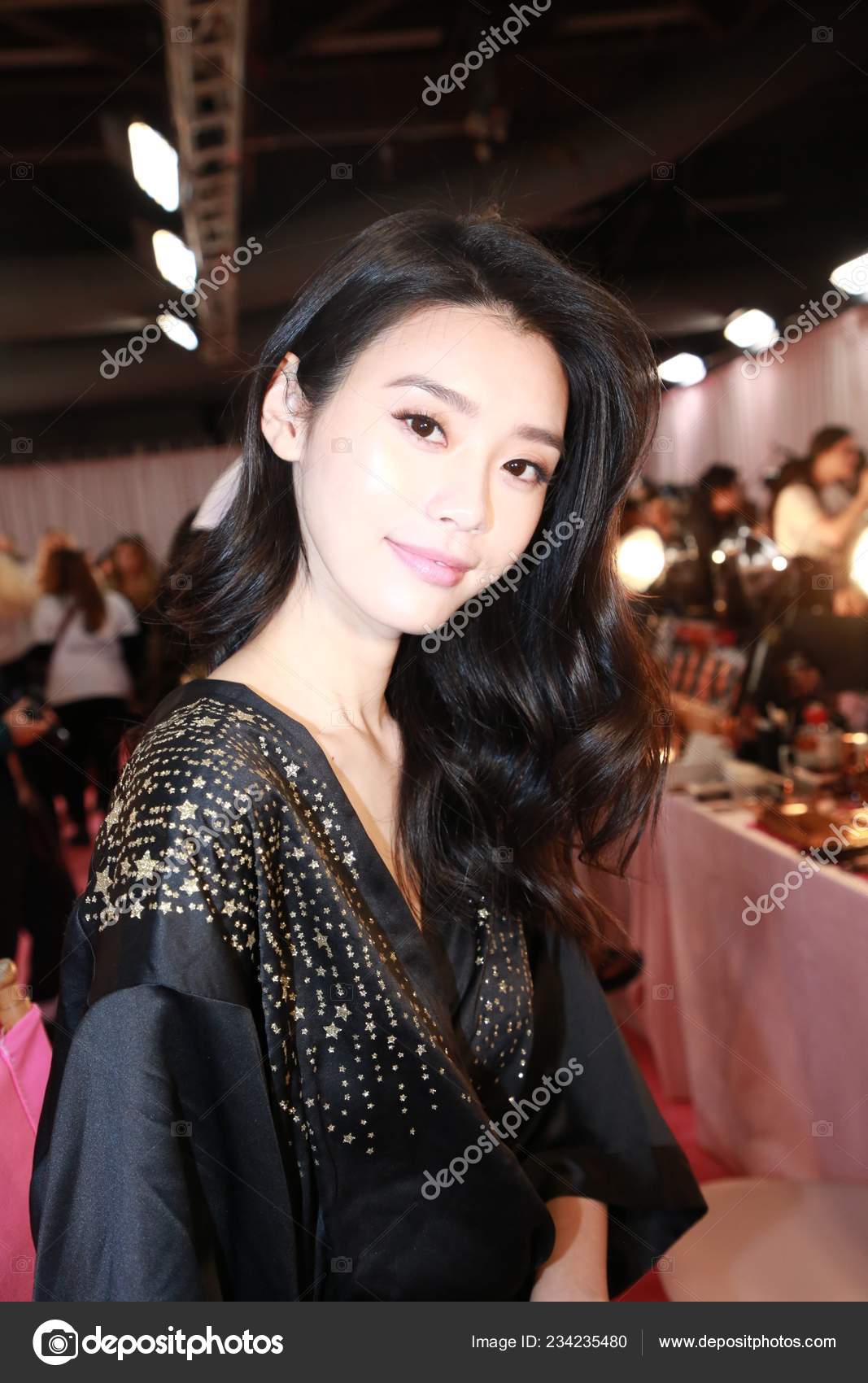 Victoria's Secret Angel Chinese Model Mengyao Better Known Ming  image