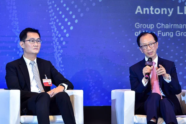 Pony Huateng Vlevo Předseda Ceo Tencent Holdings Ltd Navštěvuje Pan — Stock fotografie