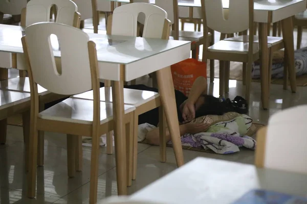 Padre Estudiante Primer Año Que Acompañó Hijo Para Inscribirse Primer —  Fotos de Stock