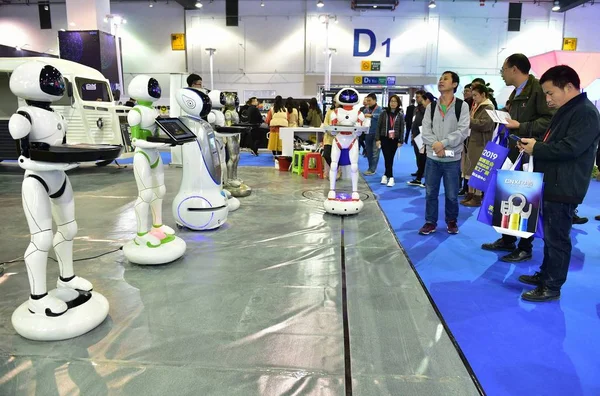 Robots Entrega Alimentos Están Exhibición Durante China Yiwu International Manufacturing — Foto de Stock