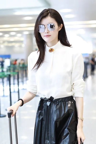 Chinese Model Sui Sui Arrives Shanghai Hongqiao International Airport Departure — Stock Photo, Image