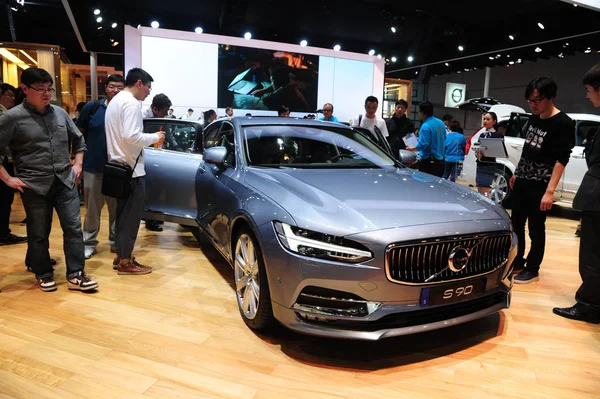 Coche Volvo S90 Exhibe Durante 17ª Exposición Internacional Industria Automotriz — Foto de Stock