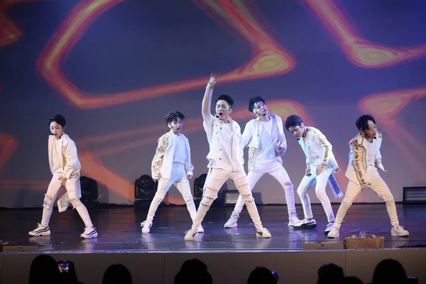 Les Membres Boys Band Boy Story Coproduit Par Tencent Music — Photo