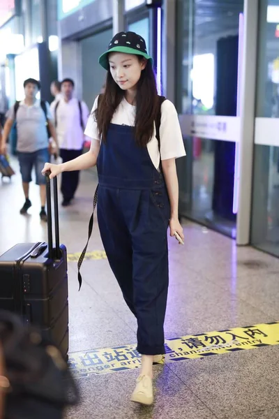 Kinesisk Skådespelerska Anländer Shanghai Hongqiao International Airport Shanghai Kina September — Stockfoto