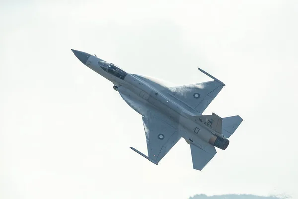 Jato Caça Thunder Xiaolong Fierce Dragon Força Aérea Paquistanesa Realiza — Fotografia de Stock