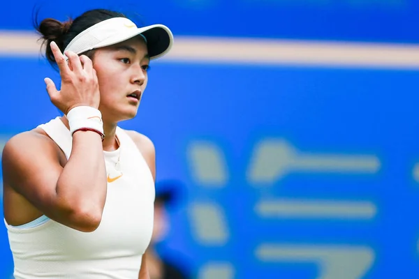 Wang Yafan Della Cina Reagisce Mentre Compete Contro Amanda Anisimova — Foto Stock