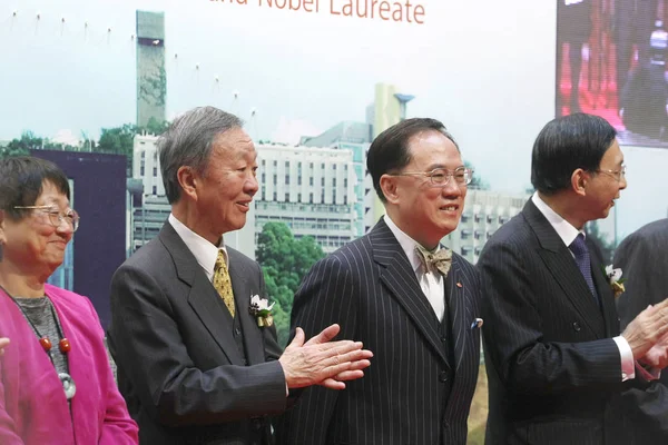 File Charles Kao Second Left Winner 2009 Nobel Prize Physics — стоковое фото