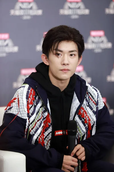 Jackson Yee Yangqianxi Chinese Boy Group Tfboys Attends Interview Rehearsal — Stock Photo, Image