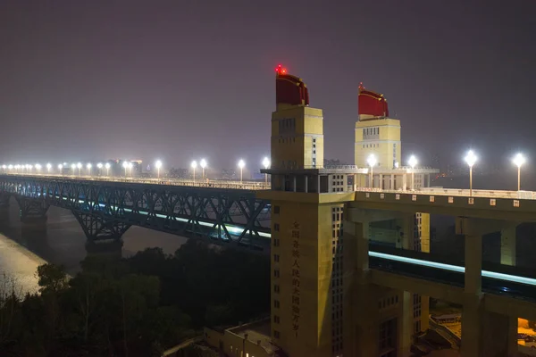 Magnolia Shaped Lamps Turned Test Nanjing Yangtze River Bridge Nanjing — Stockfoto