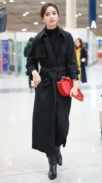 Китайська Актриса Tong Лія Прибуває Аеропорту Перед Вильотом Шанхаї Китай — стокове фото