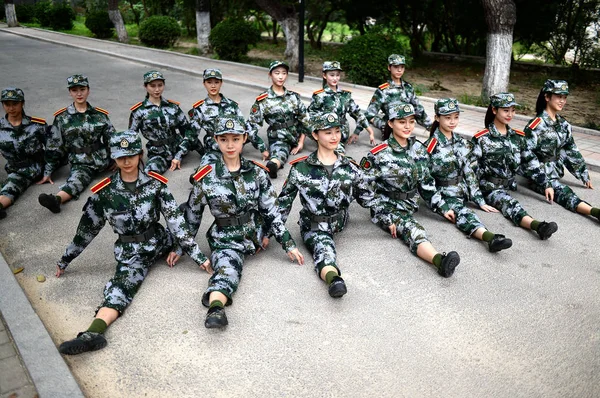 Chiński Rekrutów Wziąć Udział Szkolenia Wojskowego Shandong Normal University Nan — Zdjęcie stockowe
