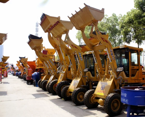 Escavadeiras Estão Exibição Durante Uma Exposição Cidade Yichang Província Hubei — Fotografia de Stock