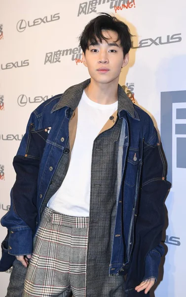 Kanadischer Sänger Und Schauspieler Henry Lau Besucht Die Fengdu Men — Stockfoto