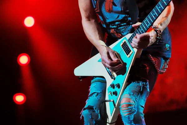 Miembros Banda Rock Alemana Scorpions Presentan Durante Concierto Crazy World —  Fotos de Stock