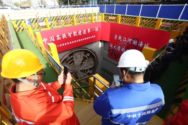 Kilátás Qinghuayuan Alagút Befejezése Után Építkezés Beijing Zhangjiakou Intercity Nagysebességű — Stock Fotó