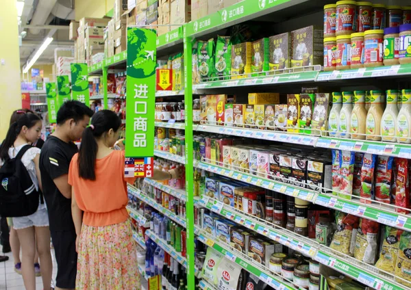 Kunder Handlar För Importerad Mat Stormarknad Nanjing City Östra Kinas — Stockfoto